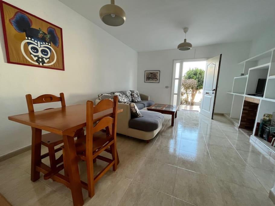 Playa Chica Apt With Terrace 100 M From The Sea بويرتو ذيل كارمين المظهر الخارجي الصورة